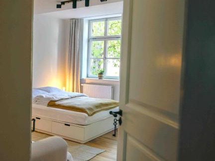 Coburg Apartment | Lady Milavie apartments