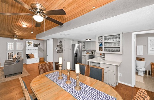 Leisure Land House | Lady of the Lake! Lake Front Property with Boathouse, Pet Friendly, Hot Tub, & Outdoor Sitting Area
