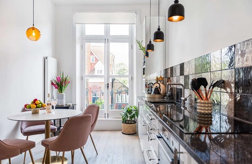 Belsize Apartment | Lady on the Lane, 2 bed Primrose Hill - by Out of Office Lifestyle