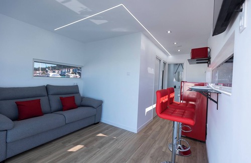 Baiona Old Town Boat Rental | Lady SEA Barco Apartamento