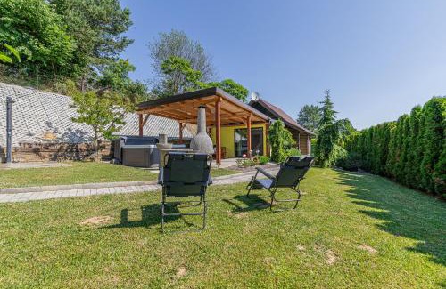 Moravske Toplice Ski Chalet | Ladybug House With Whirlpool - Happy Rentals