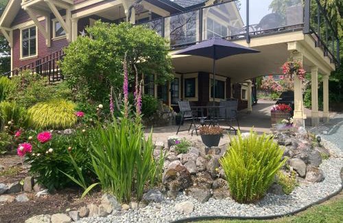 Ladysmith House | Ladysmith Harbour View House