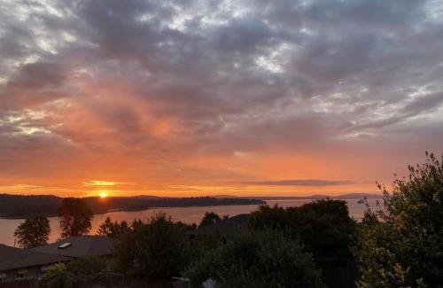 Ladysmith House | Ladysmith Harbour View House
