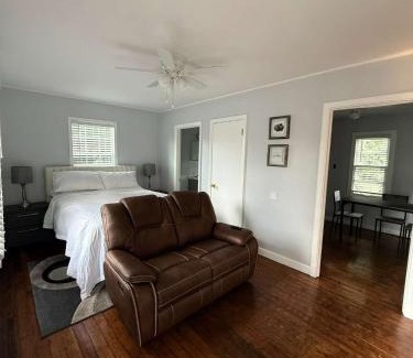 Lafayette Apartment | Lafayette Apartment-Free parking kitchen and WiFi