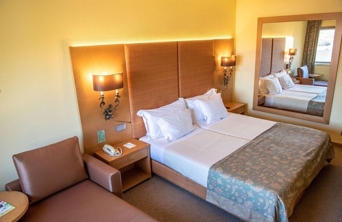 Ferreira do Zezere Hotel | Lago Azul Eco Hotel