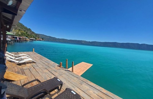 Coatepeque House | LAGO DE COATEPEQUE , CASA GRANDE Y SUPER COMODA, VEN Y DISFRUTA TUS VACACIONES!