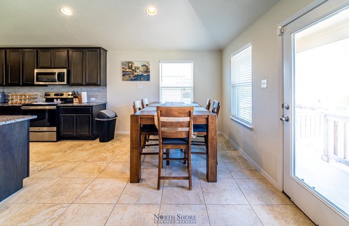Highland Lake Estates House | Lago Lake Life - Access to Lake Travis, Pool, Parks, Fitness