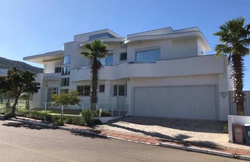 Lagoa da Conceicao Villa | Lagoa da Conceição Residence