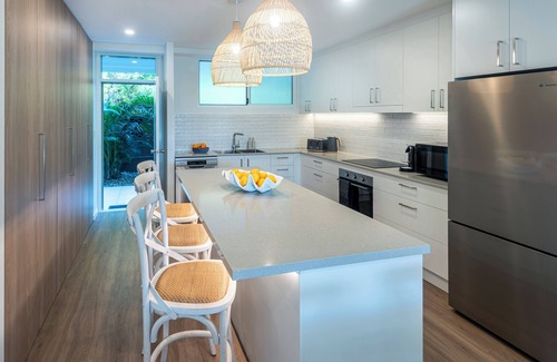Hamilton Island Apartment | Lagoon 006 Relax, Calm & Coastal Feel by HamoRent on Hamilton Island