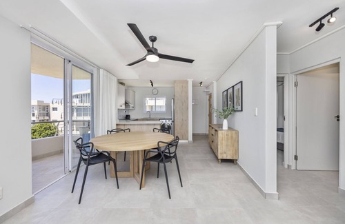 Cape Town Apartment | Lagoon Beach APT 225, Milnerton
