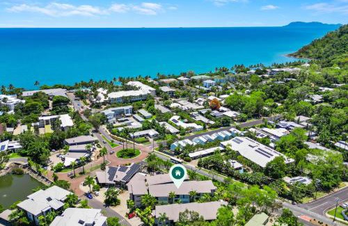 Trinity Beach Apartment | Lagoon Breeze - Beachside Living with Resort Perks