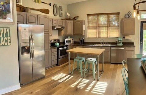 Port St. Joe House | Lagoon Front, Fire Pit, Quiet, Nature ~ Otter Cove