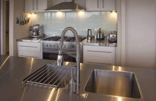 Sapphiretown House | Lagoon House with breathtaking views and only minutes to the beach
