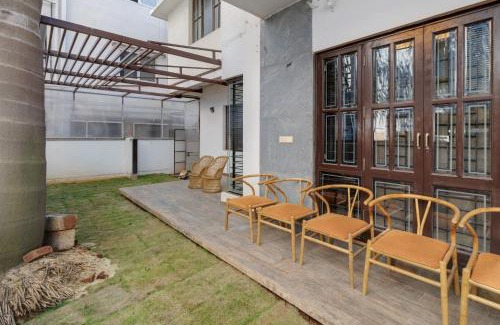 Whitefield Villa | Lagoon Luxe 5-Bedrooms Pool Luxury Villa by Spacez