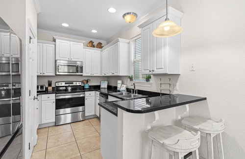 Villages of Crystal Beach House | Lagoon pool, Hot Tub, Shuttle to Nearby Beach
