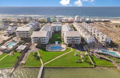 Gulf Shores Apartment | Lagoon Run 105 by Vacation Homes Collection
