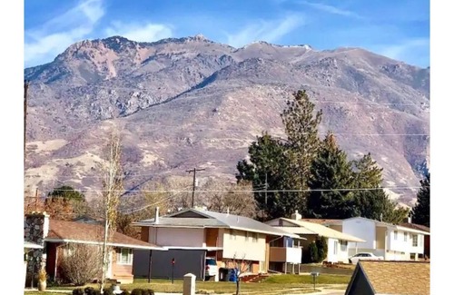 Washington Terrace House | Lagoon, Ski, HAFB, WSU, Dee Event Center