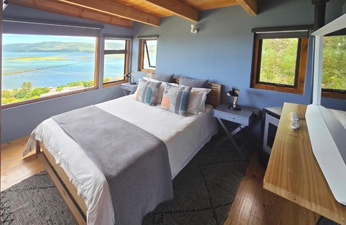Paradise Apartment | Lagoon Studio - Maison Mahogany - design meets breathtaking views of lagoon