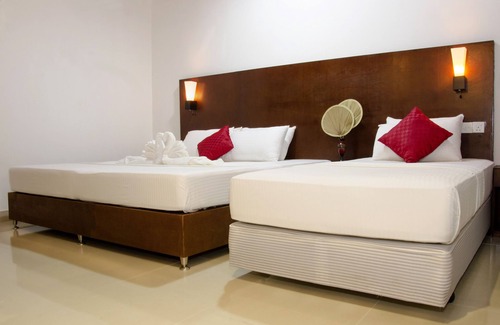 Bodufolhudhoo Hotel | Lagoon View Maldives