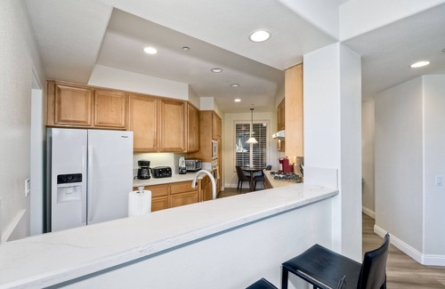 Carlsbad Condo | Lagoon Views | Pool | Hot Tub | Gated Community