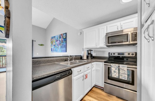 Gulf Lagoon Beach Condo | 🌊 Lagoon Views~Sauna~Balcony~Snowbird Friendly~2BR St.Thomas Square Villa 414