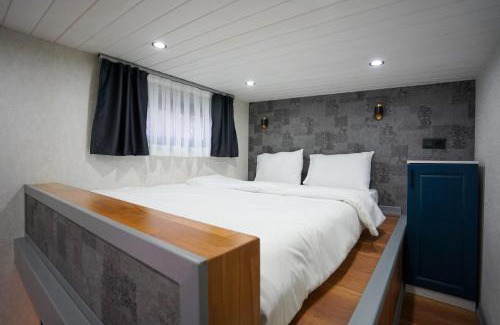 Yanik House | Lagos Luxury Sapanca - Lake Side