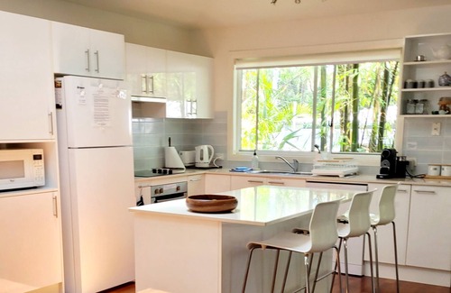 Smiths Lake House | "Laguna" 50m to lake and Frothy Coffee