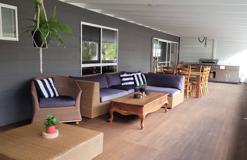 Smiths Lake House | "Laguna" 50m to lake and Frothy Coffee