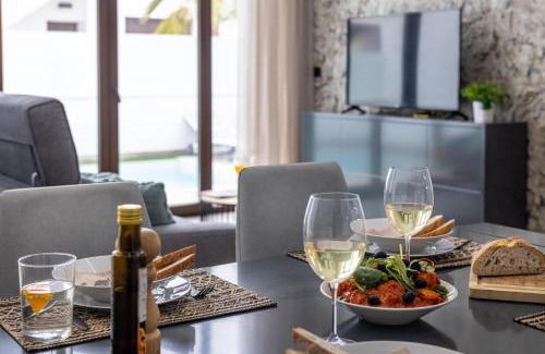 Los Balcones Villa | Laguna Beach Villa Veintidos