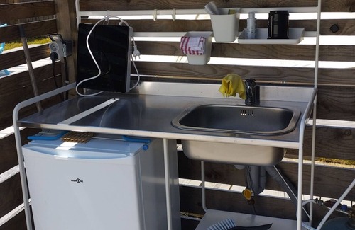 Novalaise RV Rental | Laguna colorada-Tent-King-Ensuite with Shower-Lake view