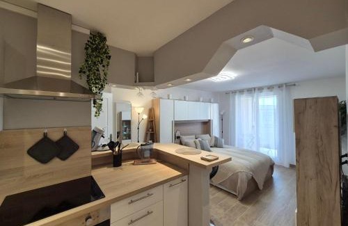Vernon Apartment | Laguna