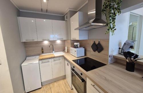 Vernon Apartment | Laguna