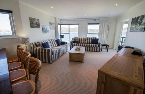 Knysna Central Apartment | Laguna Grove Holiday Rentals