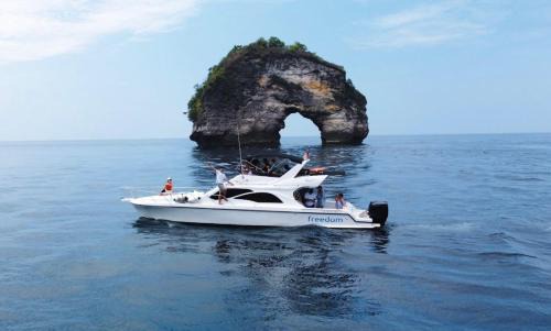 Sidakarya Boat Rental | Laguna Tour and Travel