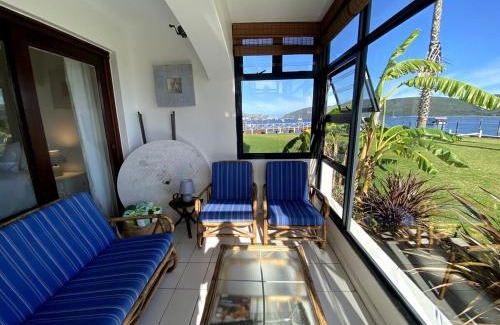 Knysna Central Apartment | Laguna Waterfront Escape