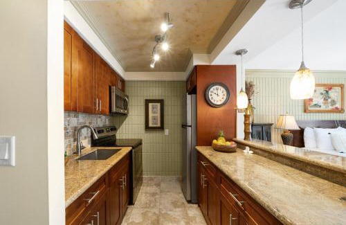 Historic Lahaina Front Street Apartment | Lahaina Shores 512 · LS 512 Getaway Studio by the Beach Pool Hot