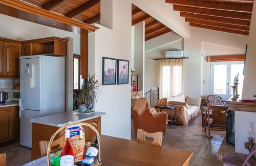 Loutraki-Agioi Theodoroi Villa | Lahtagas Estate with private swimming pool