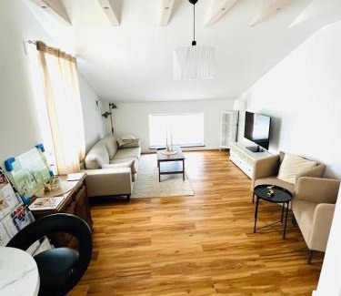 Laichingen Apartment | Laichingen Center with style & tranquility