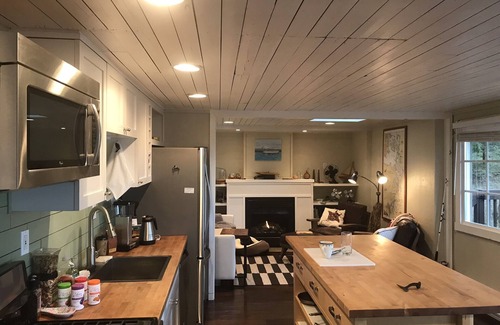 Doe Bay House | Laid-back hideout right next door to Doe Bay Resort on Washington's Orcas Island