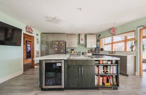 Camellia Shores House | Laid-Back Lakefront Luxury Near Bay & Beach: Welcome To Wiseacre!