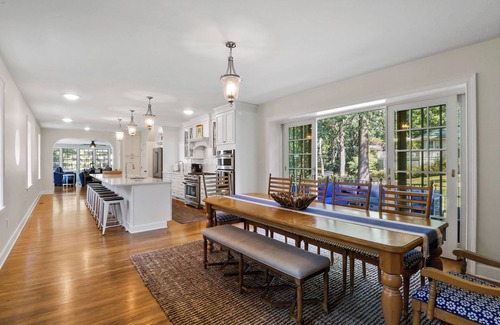 Long Beach House | Laid Back Luxury Highly Coveted LongBeach 1/2 Block to Beach 6BR 6 Ensuite Bath