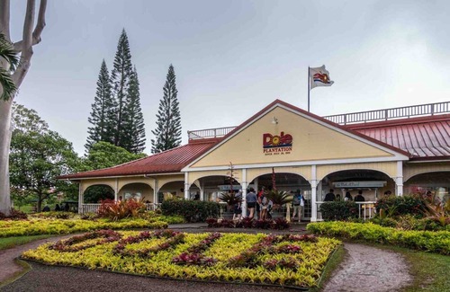 Laie House | Laie Beachfront - Spacious yard, Steps to the beach