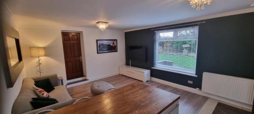 Saltcoats Villa | Laighdykes Guest Cottage
