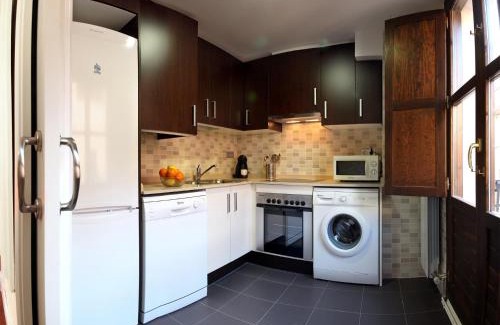 Barbastro Apartment | Laila Home