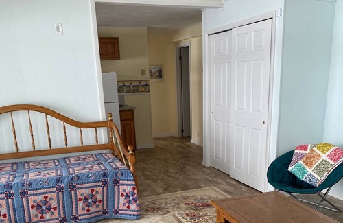 Penn Yan House | "Lair at the Lake" House Right on Keuka Lake