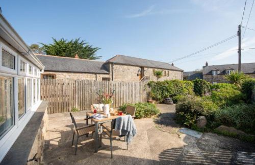 Carbis Bay House | Laity Vean Farmhouse and Hideaway