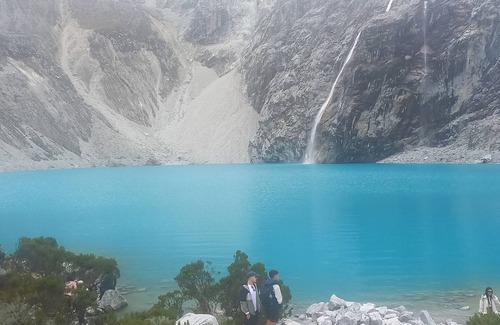 Huaraz RV Rental | Lake 69 full day trekking