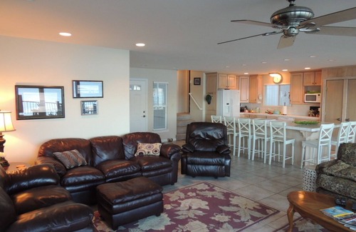 Lake Almanor Country Club House | Lake Almanor Country Club Lakefront 1/2 Block to Rec #1