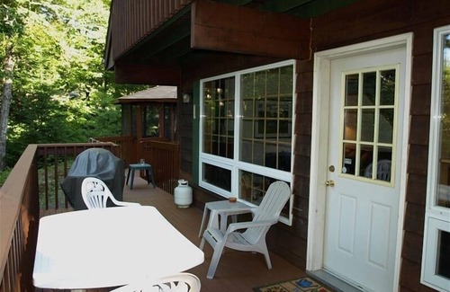 Villa des Bois Ski Chalet | Lake Access, 4 Bd Mountain Chalet CITQ accredited