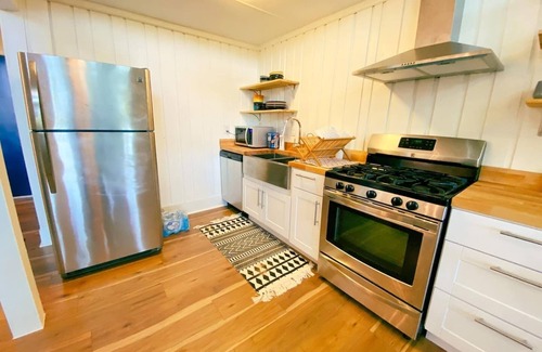 Indian Lake House | Lake access chalet - walk to golf and lodge too!